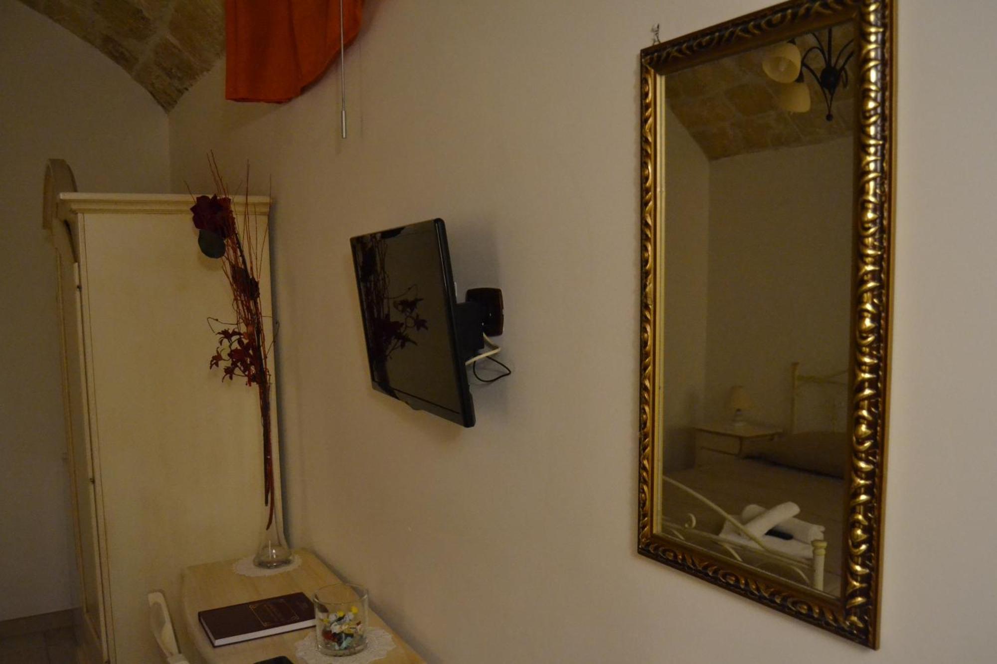 Al Borgo Antico Ristorante E B&B Crispiano Exterior photo