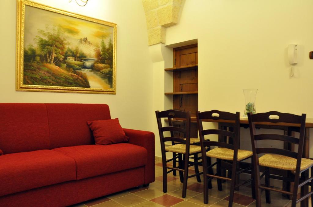 Al Borgo Antico Ristorante E B&B Crispiano Exterior photo